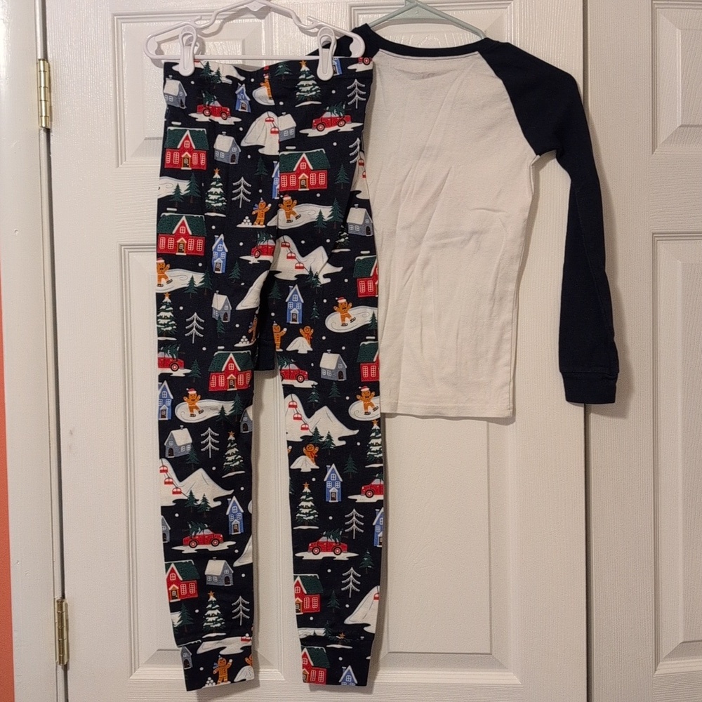 Children's Place Kids Christmas Home For  The Holidays Pajama Set Bundle - Picture 5 of 7